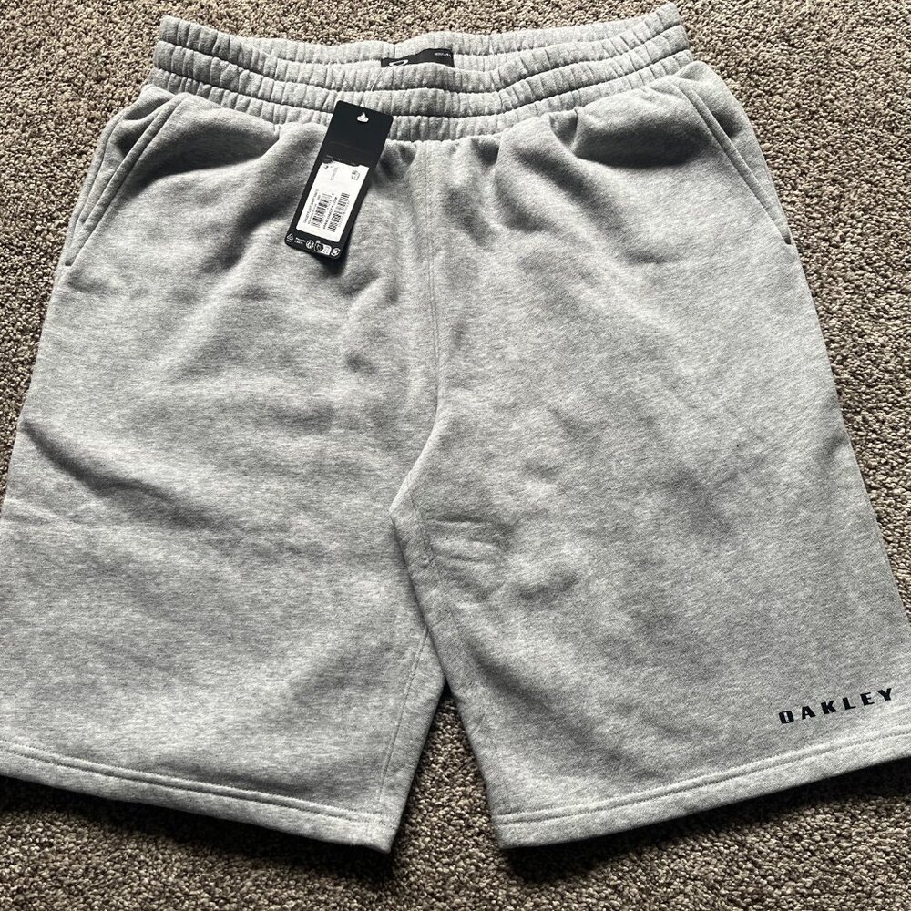 NWT!! Oakley Men's Jersey Shorts- Grey Large
